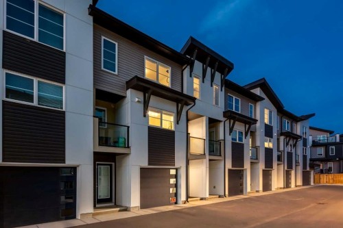 605-474 Seton Circle Se, Calgary, AB - Outdoor