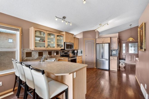 136 West Creek Glen, Chestermere, AB 