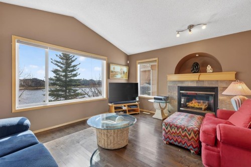 136 West Creek Glen, Chestermere, AB 