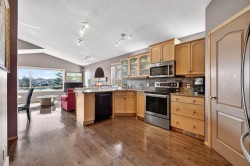 136 West Creek Glen Chestermere, AB T1X 1P8