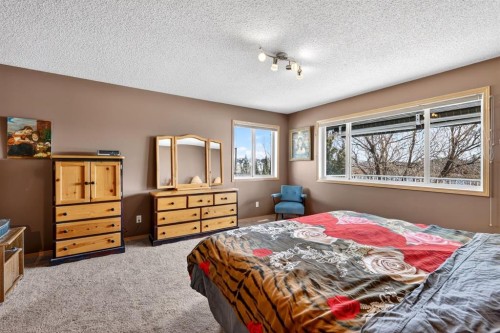 136 West Creek Glen, Chestermere, AB 
