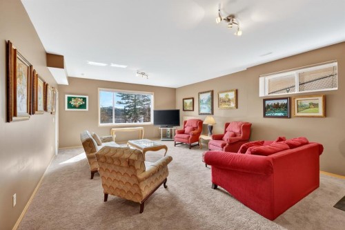136 West Creek Glen, Chestermere, AB 