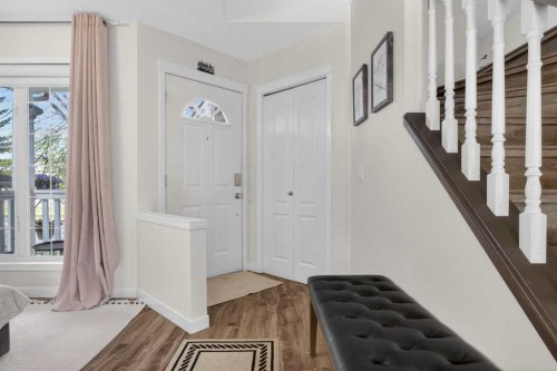 3271 Douglasdale Boulevard Se, Calgary, AB - Indoor Photo Showing Other Room