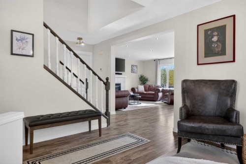 3271 Douglasdale Boulevard Se, Calgary, AB - Indoor Photo Showing Other Room