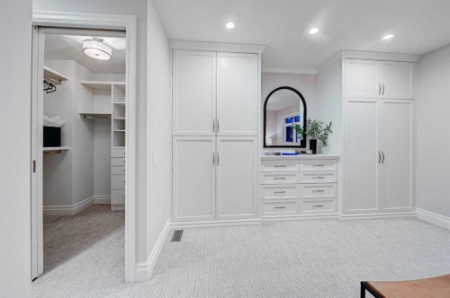 922 5 Street Nw, Calgary, AB - Indoor Photo Showing Other Room