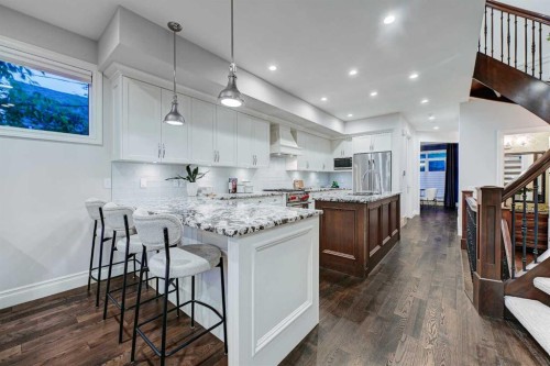922 5 Street Nw, Calgary, AB - Indoor Photo Showing Kitchen With Upgraded Kitchen