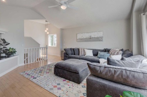 74 Douglasview Circle Se, Calgary, AB 