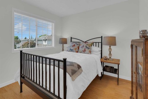 74 Douglasview Circle Se, Calgary, AB 