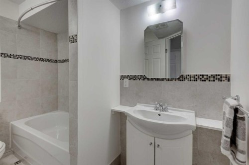 74 Douglasview Circle Se, Calgary, AB 