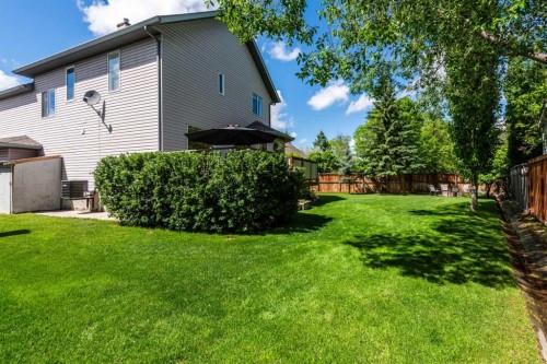 74 Douglasview Circle Se, Calgary, AB 