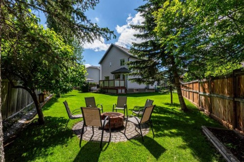 74 Douglasview Circle Se, Calgary, AB 
