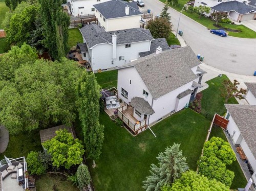 74 Douglasview Circle Se, Calgary, AB 