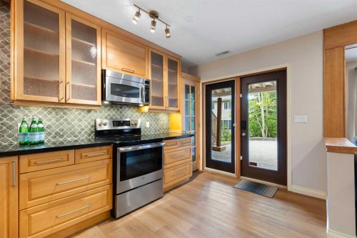 410 Royal Crest Bay Nw, Calgary, AB 