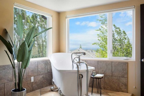 410 Royal Crest Bay Nw, Calgary, AB 