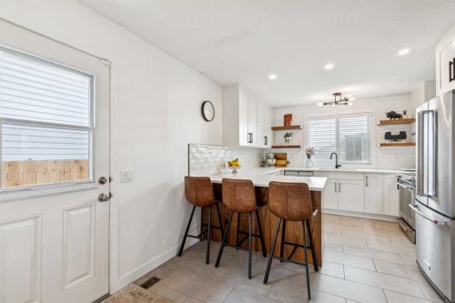 12019 Canfield Green Sw, Calgary, AB 