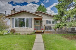 12019 Canfield Green SW Calgary, AB T2W 1V3