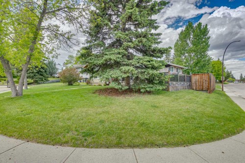 12019 Canfield Green Sw, Calgary, AB 