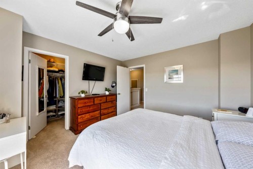 43 Toscana Gardens Nw, Calgary, AB - Indoor Photo Showing Bedroom