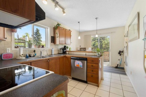 27 Erin Green Place Se, Calgary, AB 