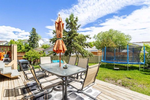27 Erin Green Place Se, Calgary, AB 