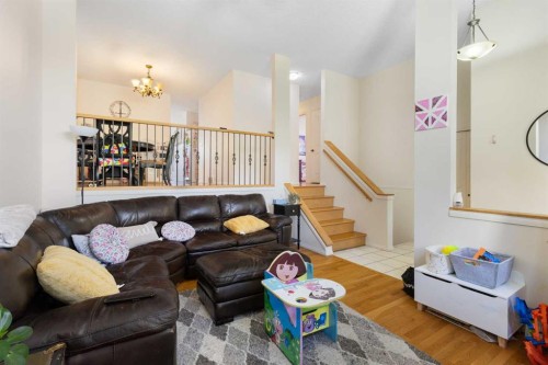 27 Erin Green Place Se, Calgary, AB 