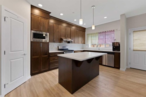249 Lucas Crescent Nw, Calgary, AB 