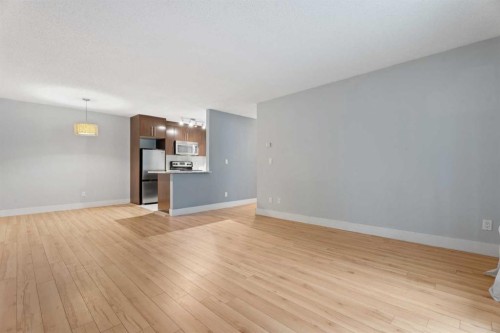 208-819 4A Street Ne, Calgary, AB 