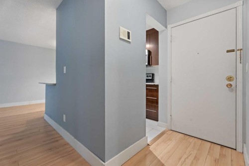 208-819 4A Street Ne, Calgary, AB 