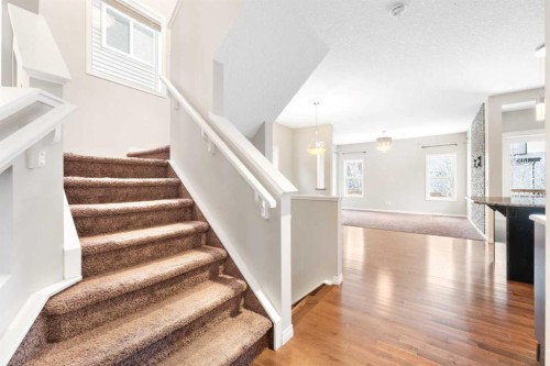 220 Walden Heights Se, Calgary, AB 