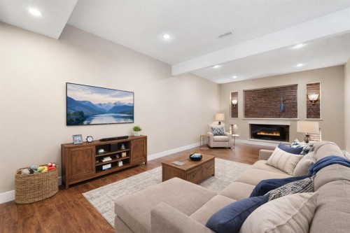 220 Walden Heights Se, Calgary, AB 