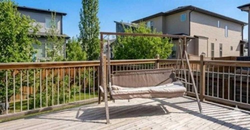 220 Walden Heights Se, Calgary, AB 