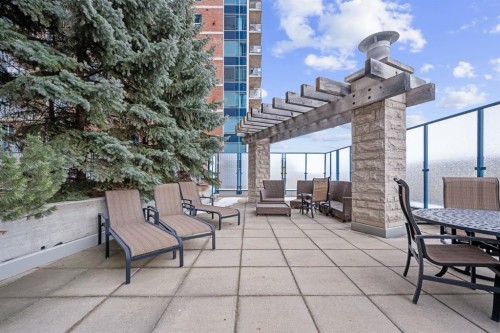 1005-910 5 Avenue Sw, Calgary, AB 