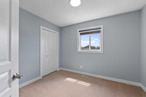 11 Saddlebrook Gardens Ne, Calgary, AB 