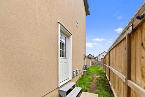 11 Saddlebrook Gardens Ne, Calgary, AB 
