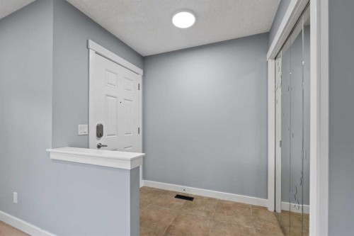 11 Saddlebrook Gardens Ne, Calgary, AB 