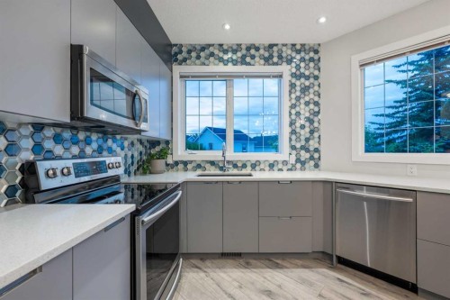 76 Inverness Square Se, Calgary, AB 
