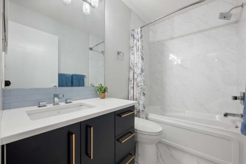76 Inverness Square Se, Calgary, AB 