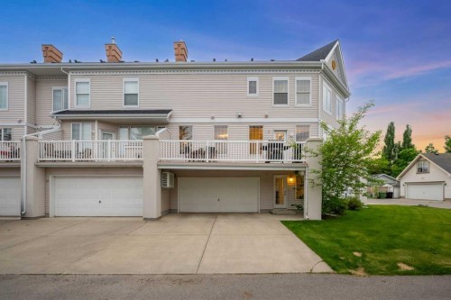 76 Inverness Square Se, Calgary, AB 
