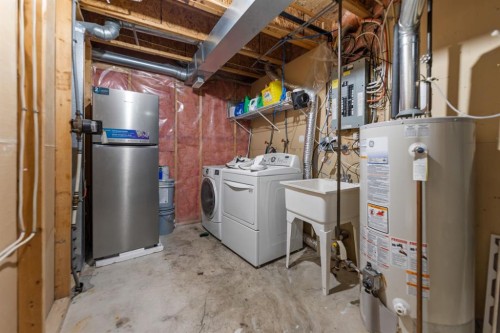 215 Carmel Close Ne, Calgary, AB 