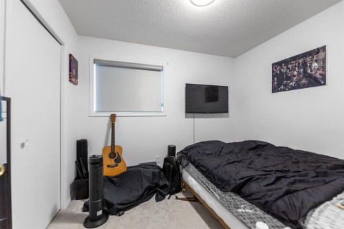 215 Carmel Close Ne, Calgary, AB 