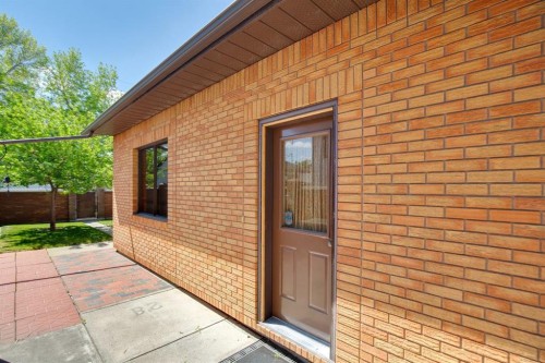 47 Montrose Crescent Ne, Calgary, AB 