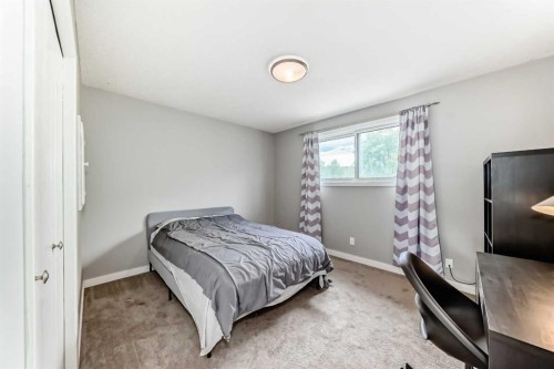 5233 17 Avenue Nw, Calgary, AB 
