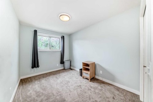 5233 17 Avenue Nw, Calgary, AB 