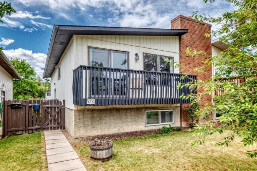 5233 17 Avenue Nw, Calgary, AB 