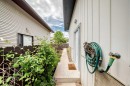 5233 17 Avenue Nw, Calgary, AB 