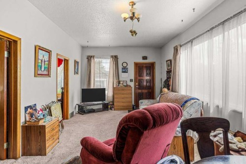 5 Mt. Laurie Road, Exshaw, AB 