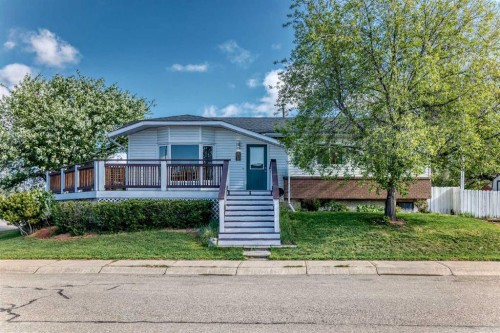 85 Rideau Close Sw, Airdrie, AB - Outdoor With Deck Patio Veranda