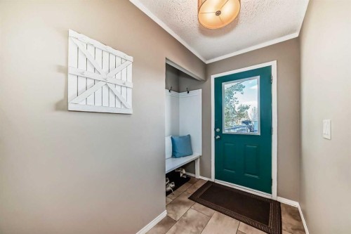85 Rideau Close Sw, Airdrie, AB - Indoor Photo Showing Other Room