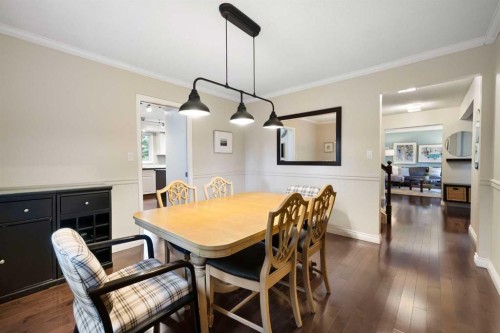 111 Lake Mead Place Se, Calgary, AB - Indoor Photo Showing Dining Room