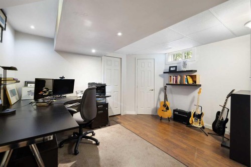 111 Lake Mead Place Se, Calgary, AB - Indoor Photo Showing Office